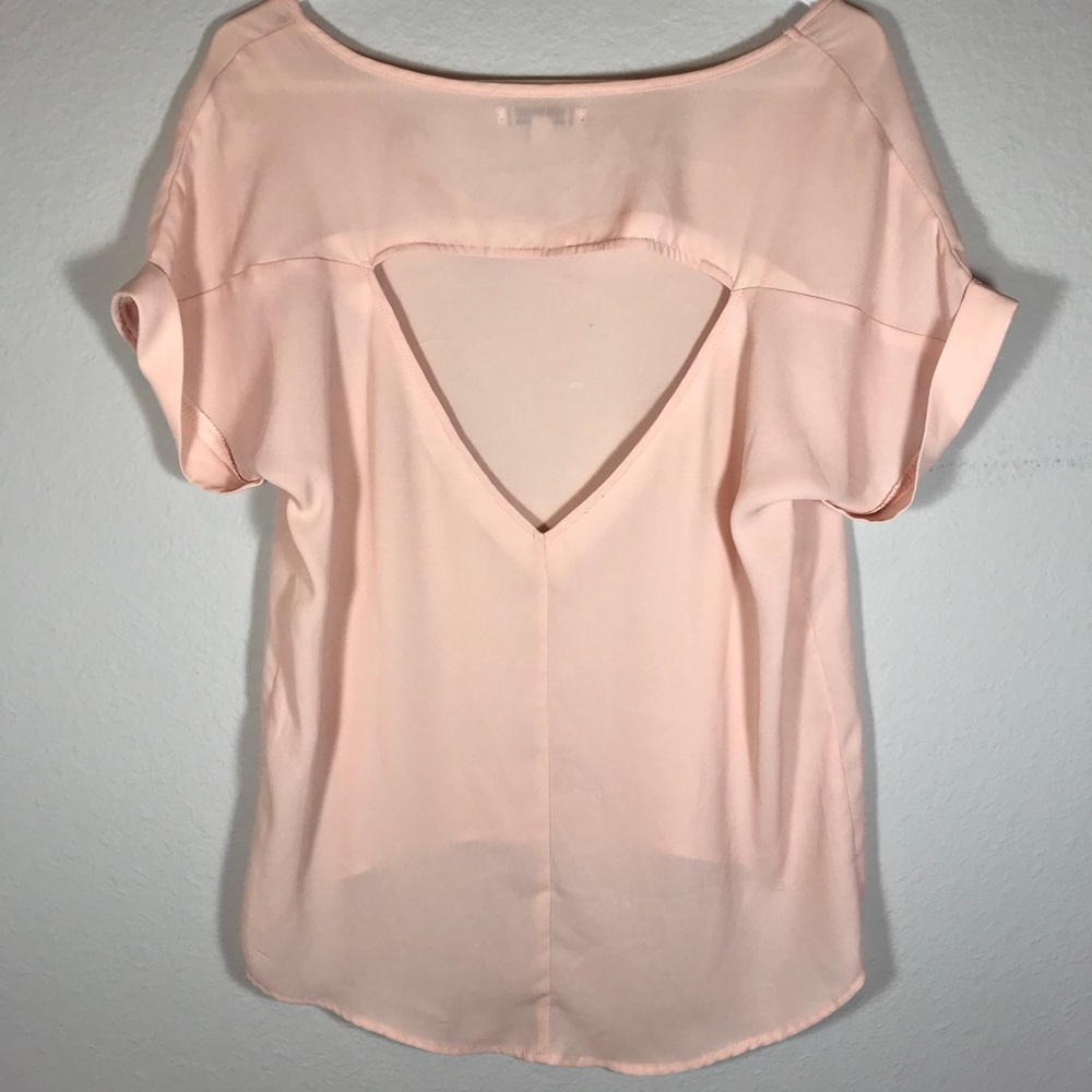 Unique Blouse! - Picture 2 of 2
